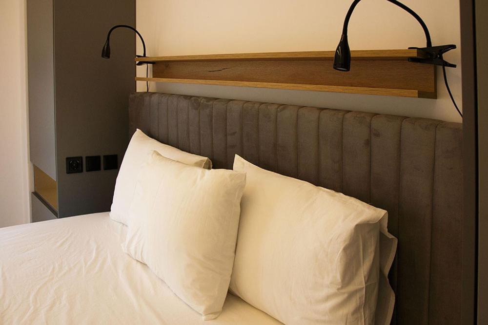 P J Luxury Suites Serres Esterno foto