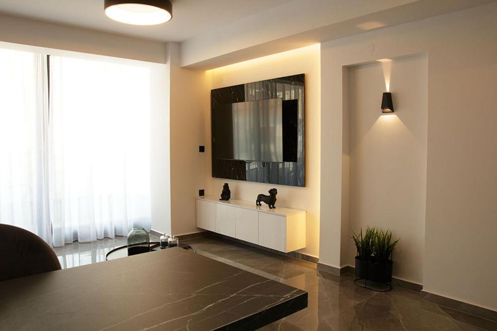 P J Luxury Suites Serres Esterno foto