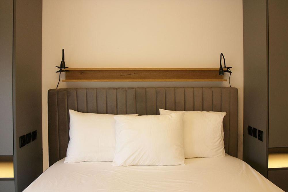 P J Luxury Suites Serres Esterno foto